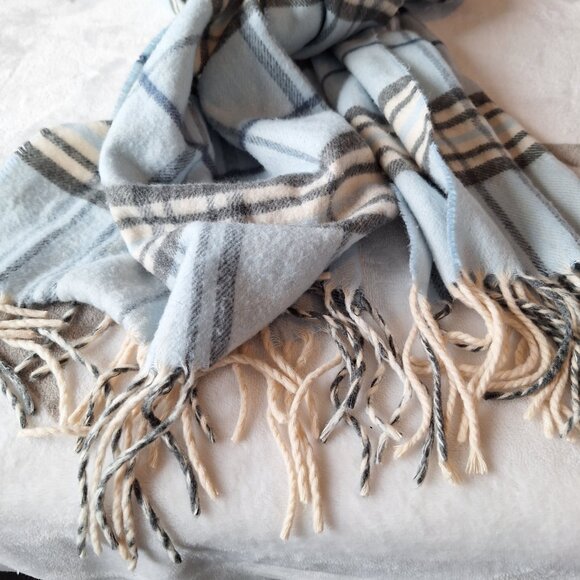 V. Fraas Cashmink Blue & Beige Plaid Design Fringe Scarf Wrap Made In Germany OS - Picture 5 of 7